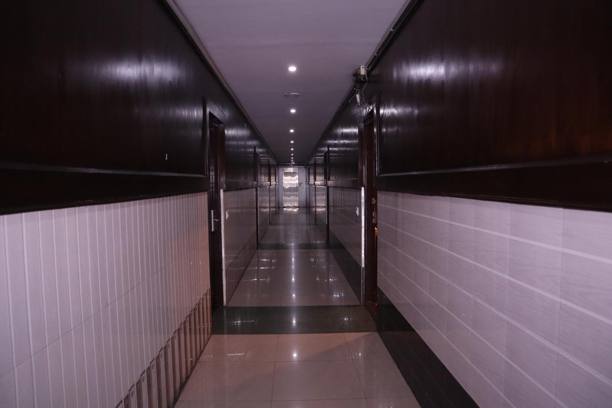 Millennium Plaza Otel Kammasandra Dış mekan fotoğraf