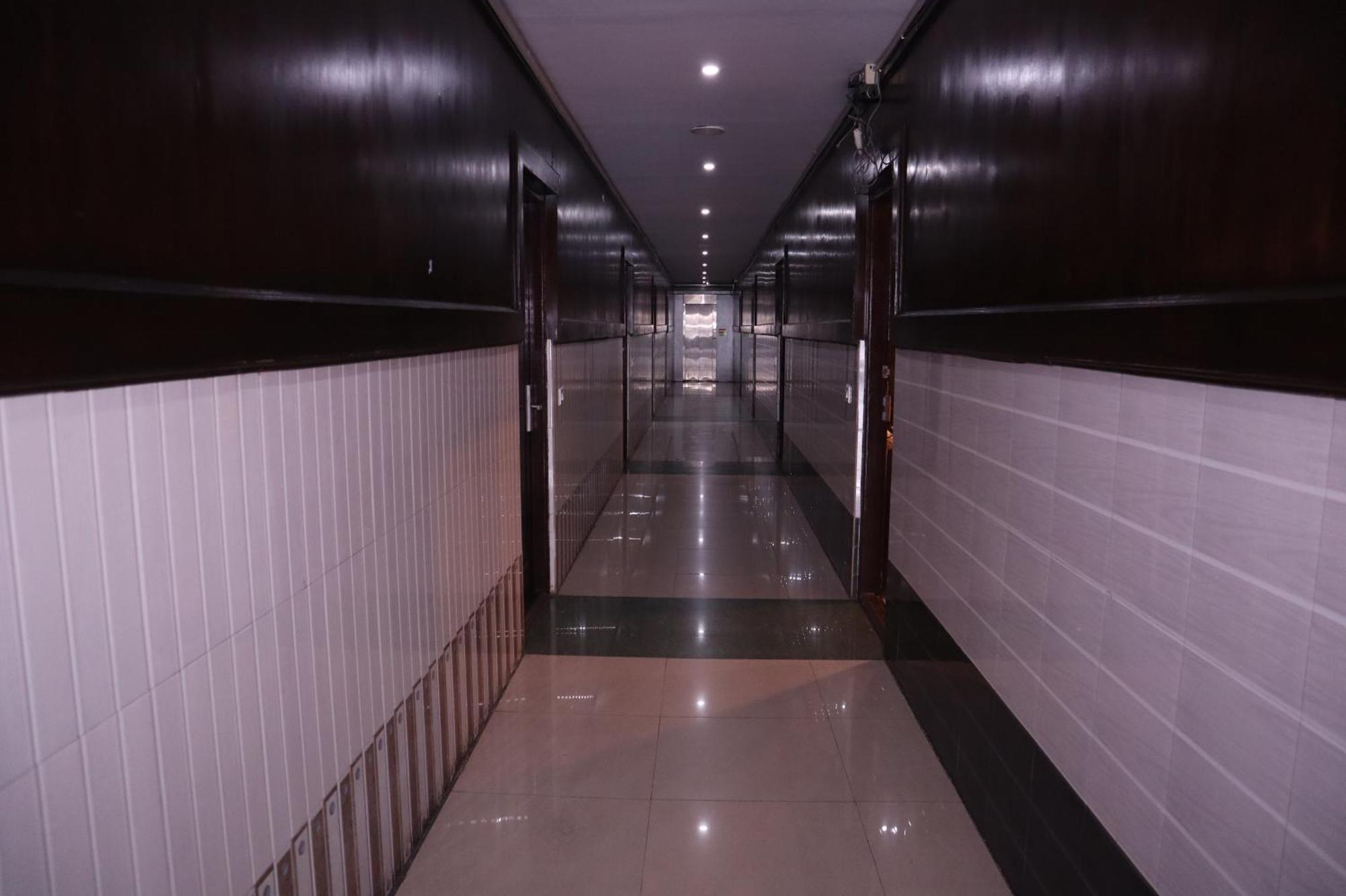 Millennium Plaza Otel Kammasandra Dış mekan fotoğraf