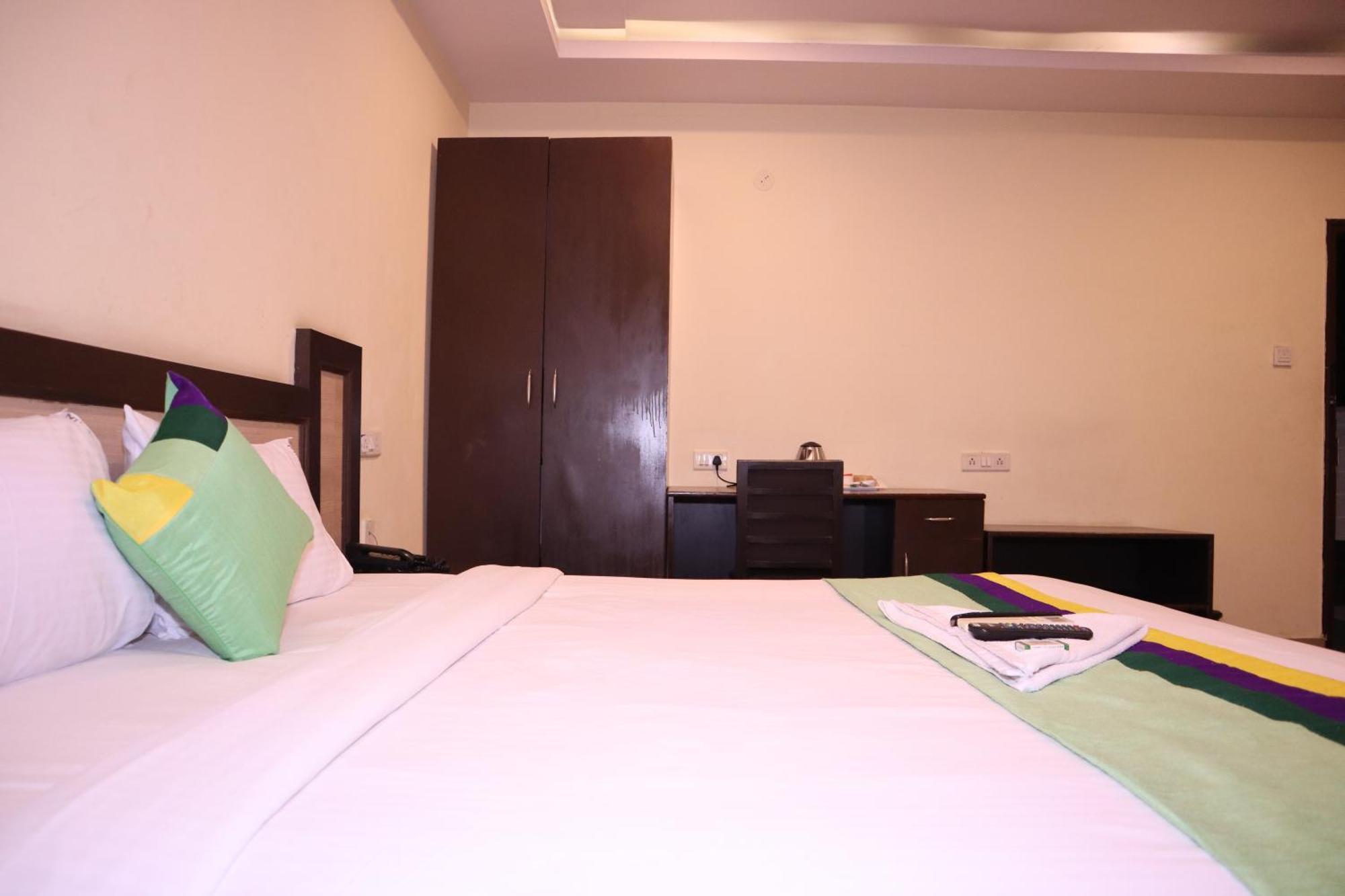 Millennium Plaza Otel Kammasandra Dış mekan fotoğraf
