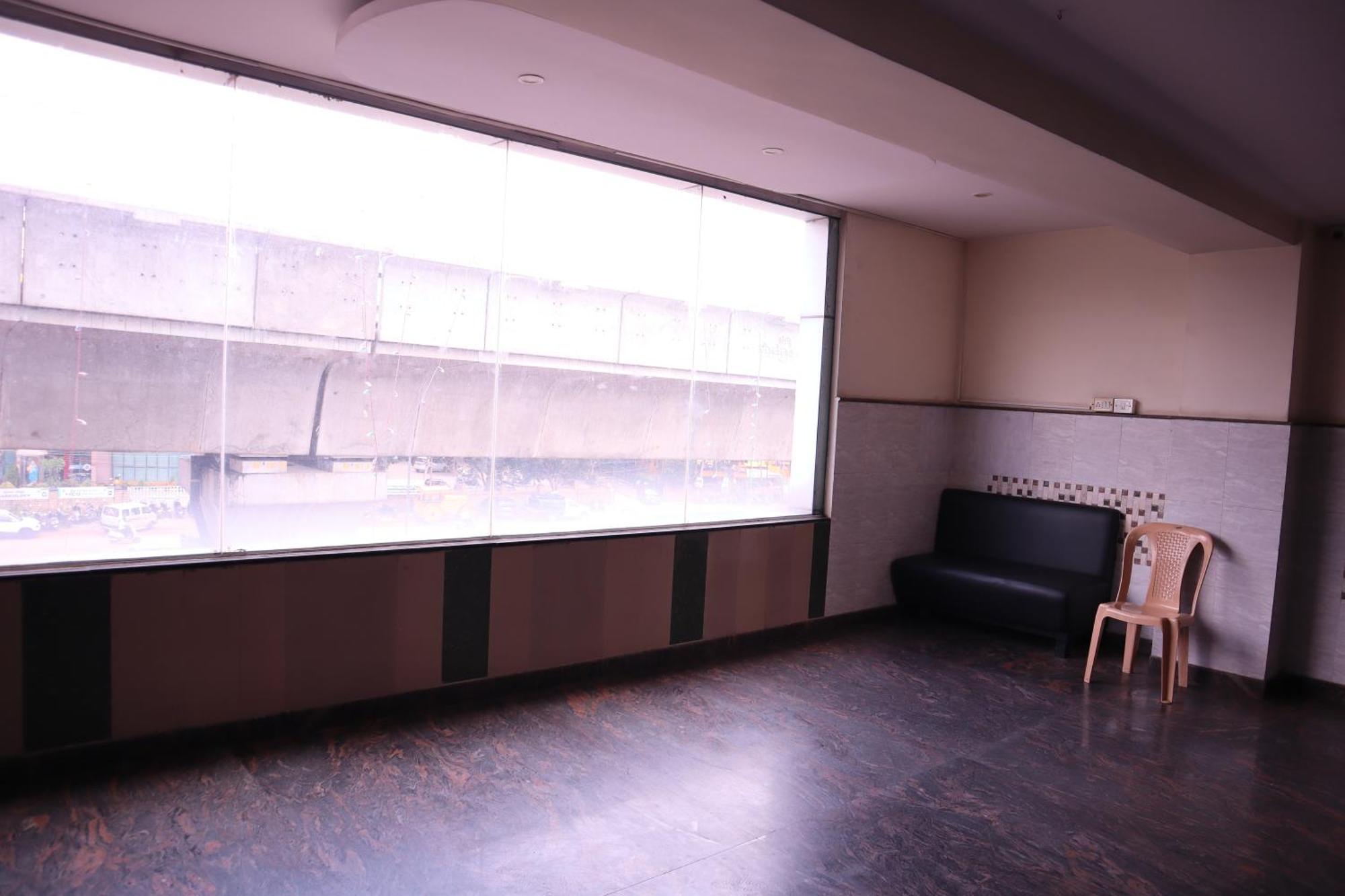 Millennium Plaza Otel Kammasandra Dış mekan fotoğraf