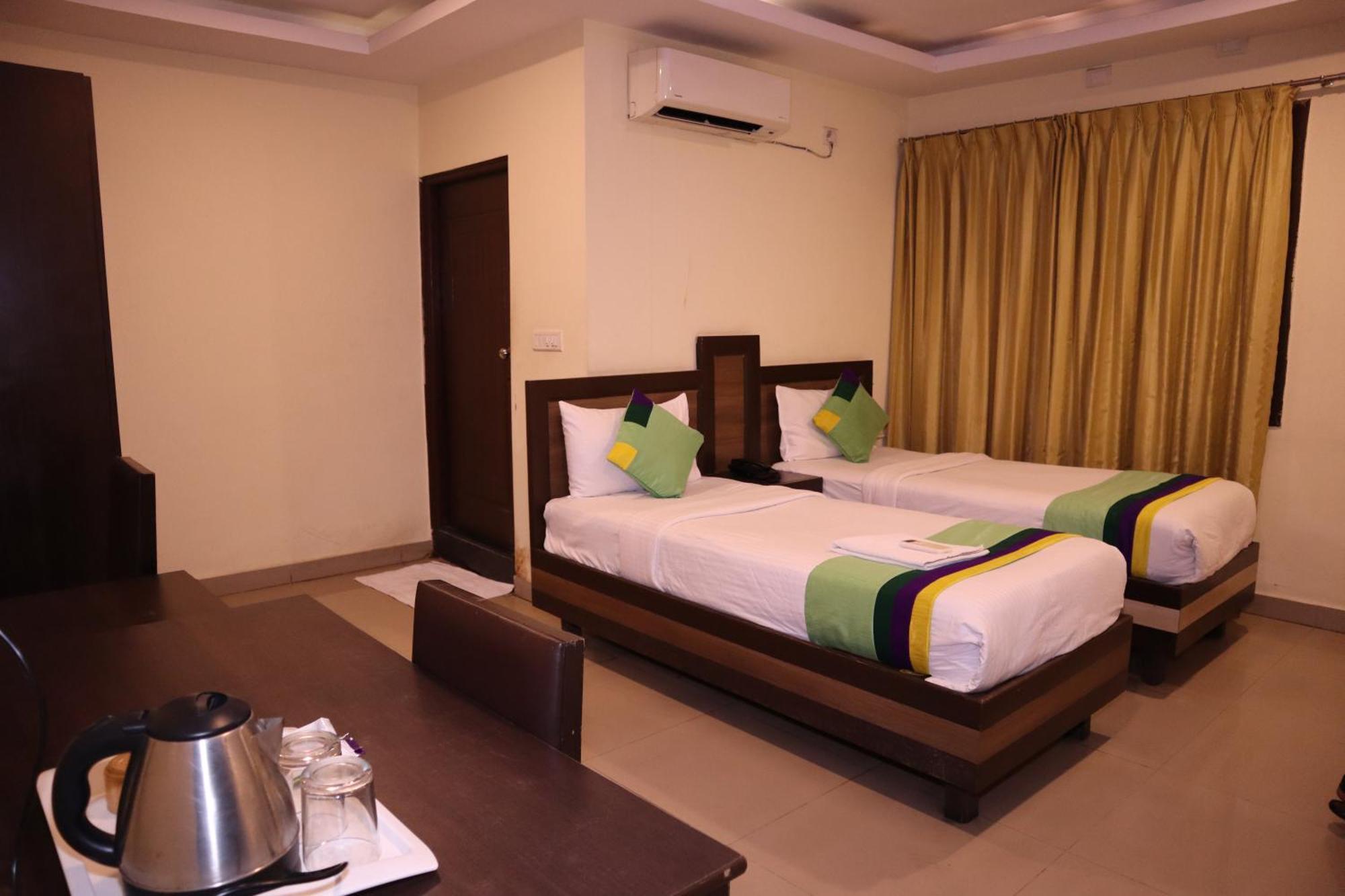 Millennium Plaza Otel Kammasandra Dış mekan fotoğraf