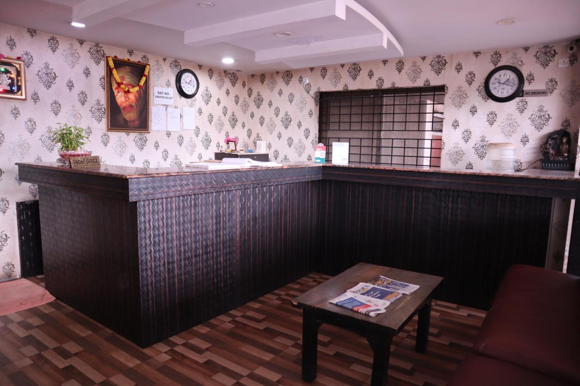 Millennium Plaza Otel Kammasandra Dış mekan fotoğraf